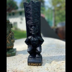 Vintage Hawaii poly art Ltd souvenir statue A19